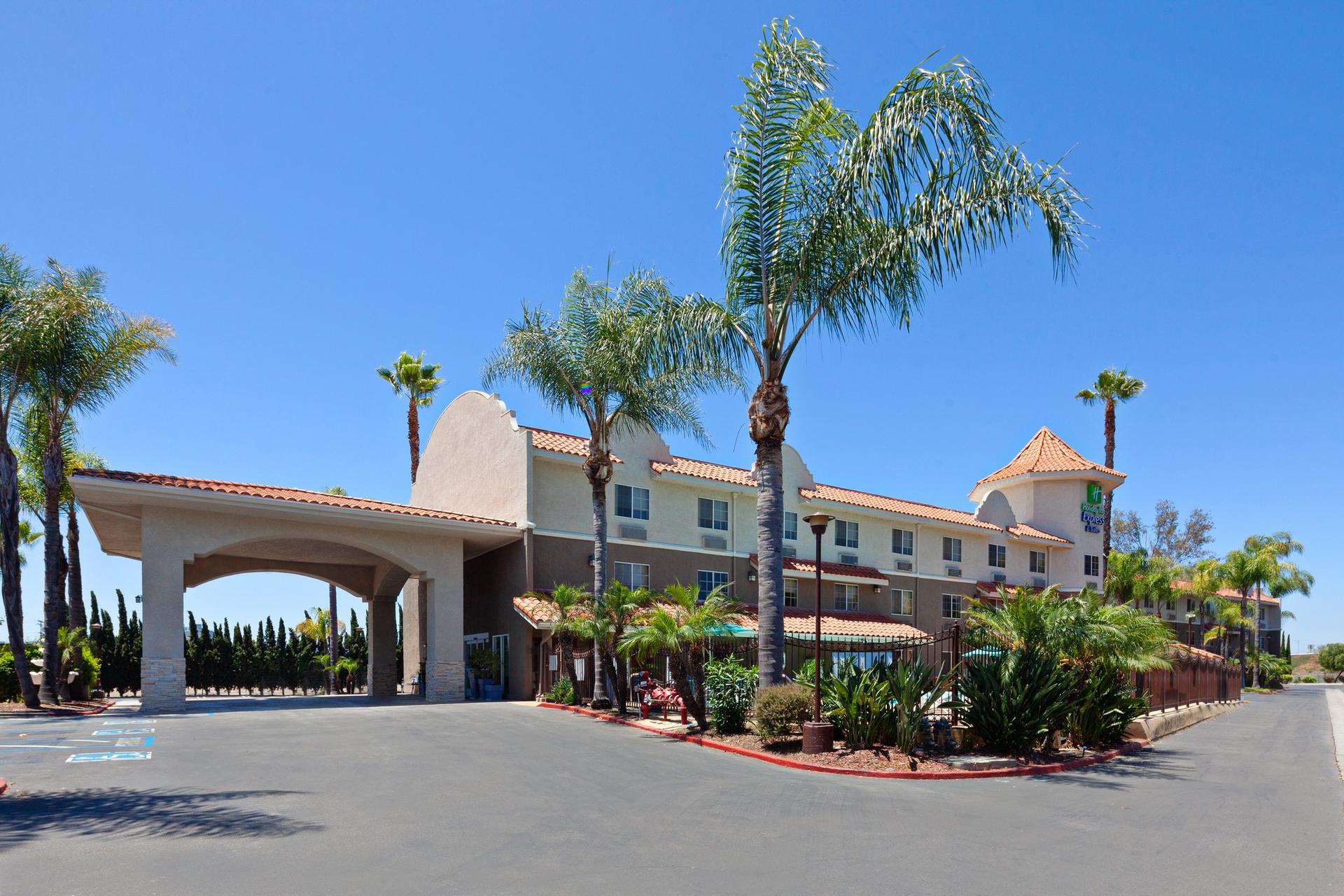 Holiday Inn Express Hotel & Suites San Diego-Escondido en Escondido, CA