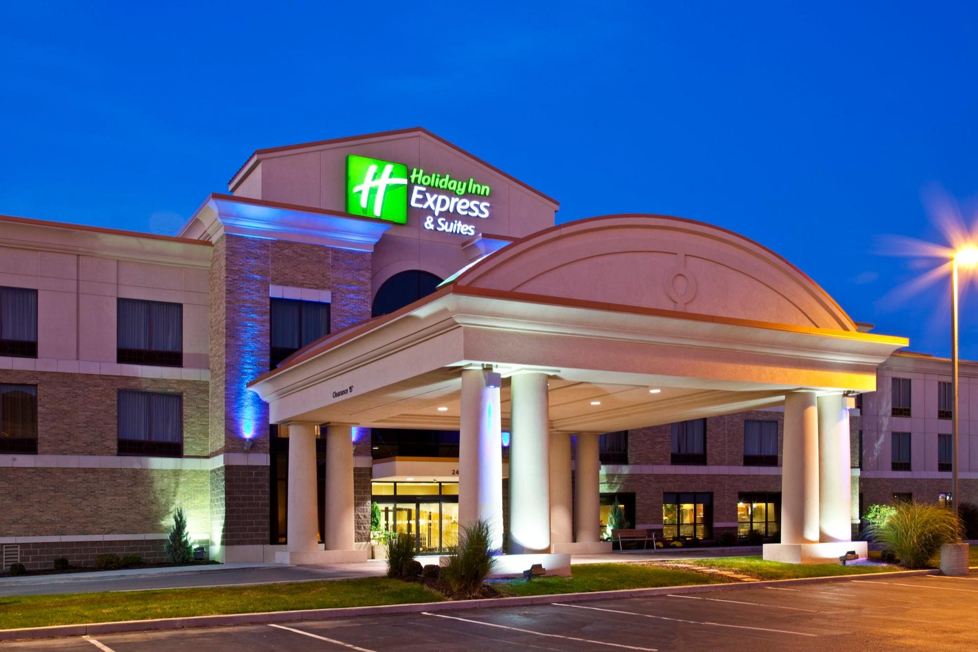 Holiday Inn Express Hotel & Suites Seymour в Сеймур, IN