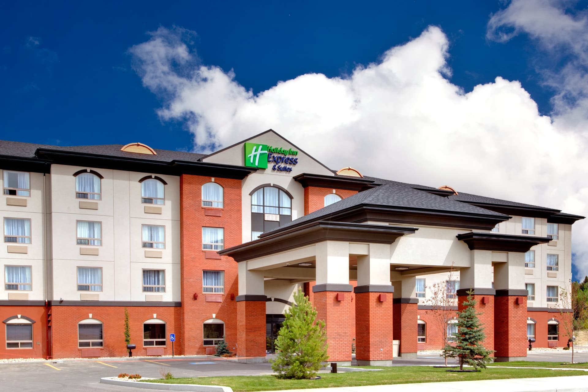 Holiday Inn Express Hotel & Suites Whitecourt Southeast в Белый корт, AB
