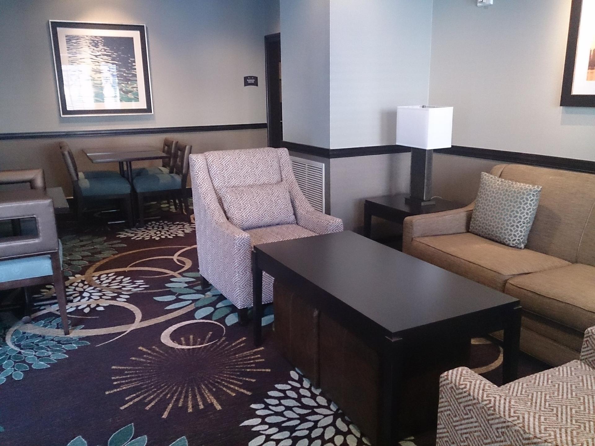 Staybridge Suites Columbus-Airport en Colón, OH