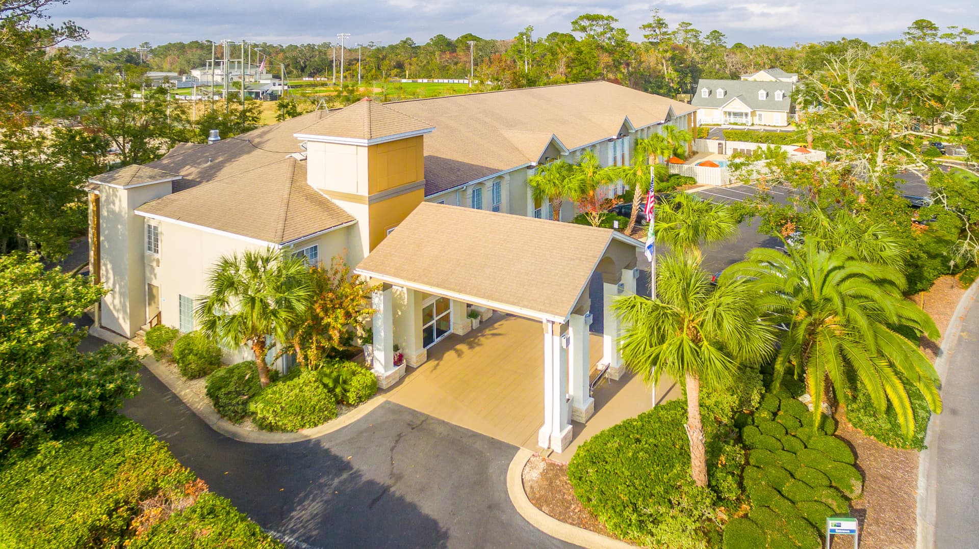 Holiday Inn Express Hotel St. Simons Island в Остров Сент-Саймонс, GA