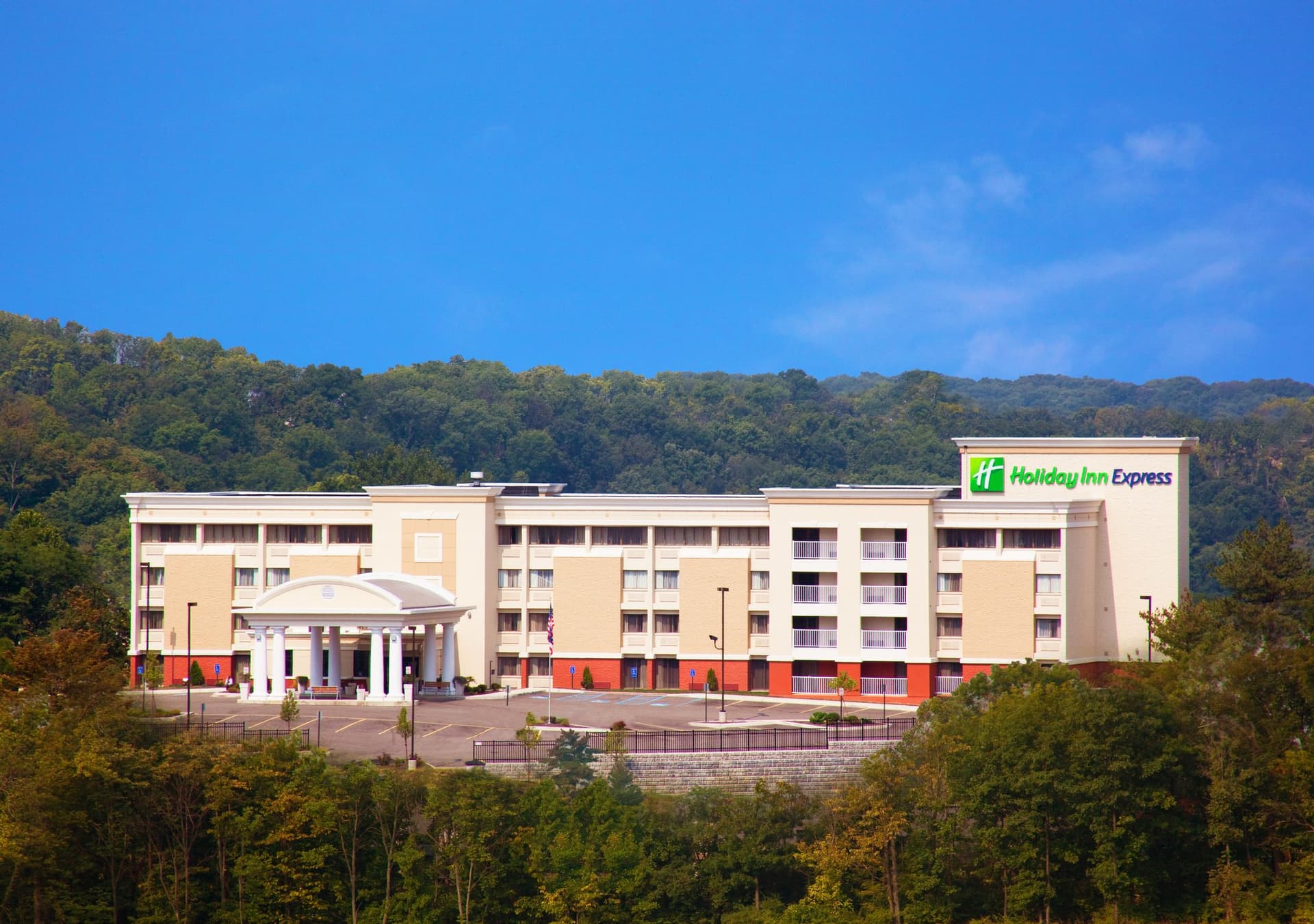 Holiday Inn Express Cincinnati West в Цинциннати, OH