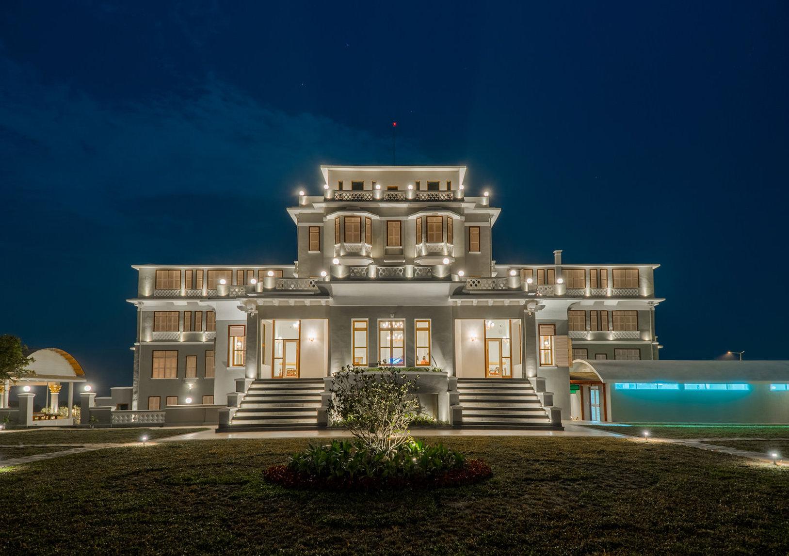 Le Bokor Palace, Kampot, KH