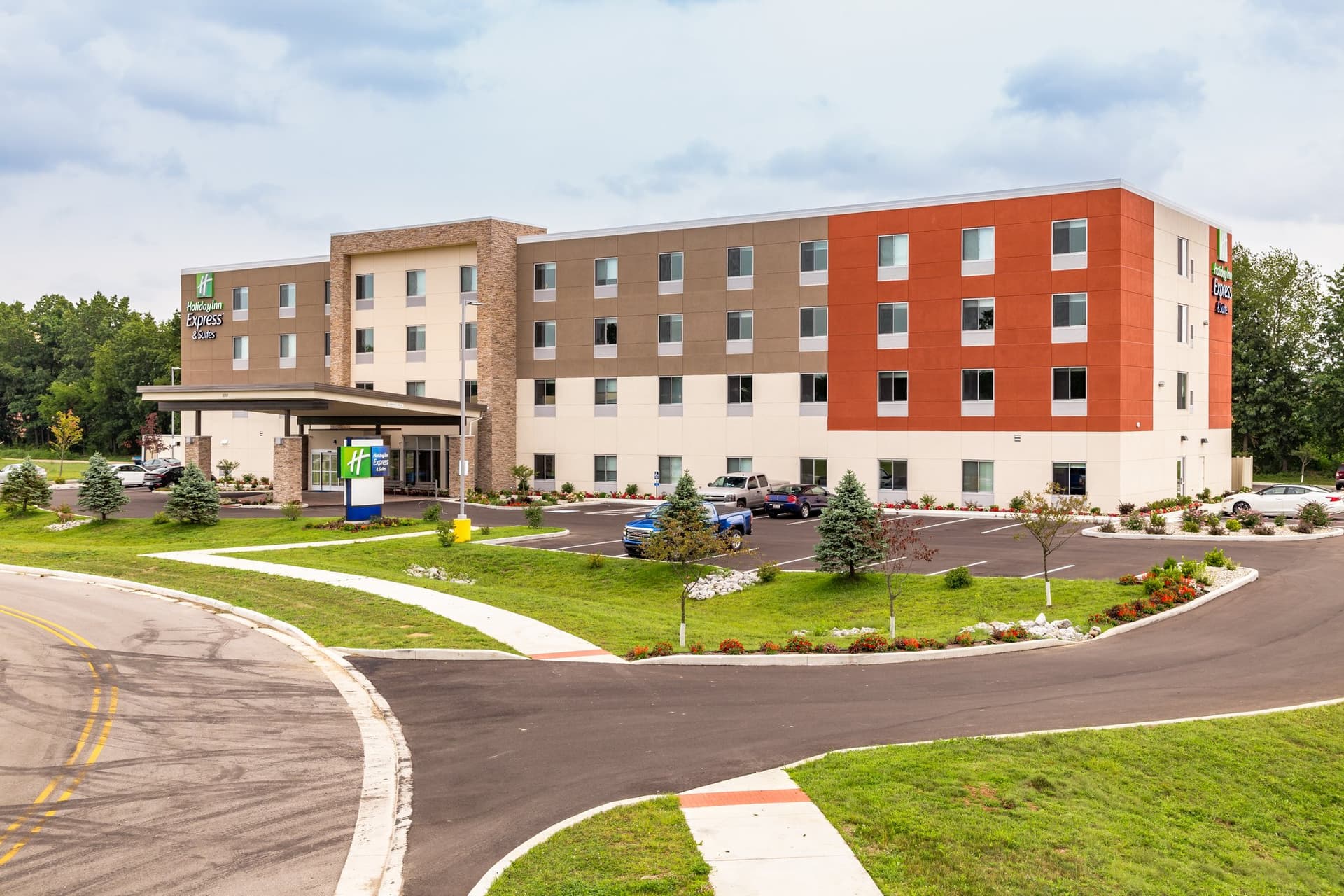 Holiday Inn Express & Suites Elkhart North в Элкхарт, IN