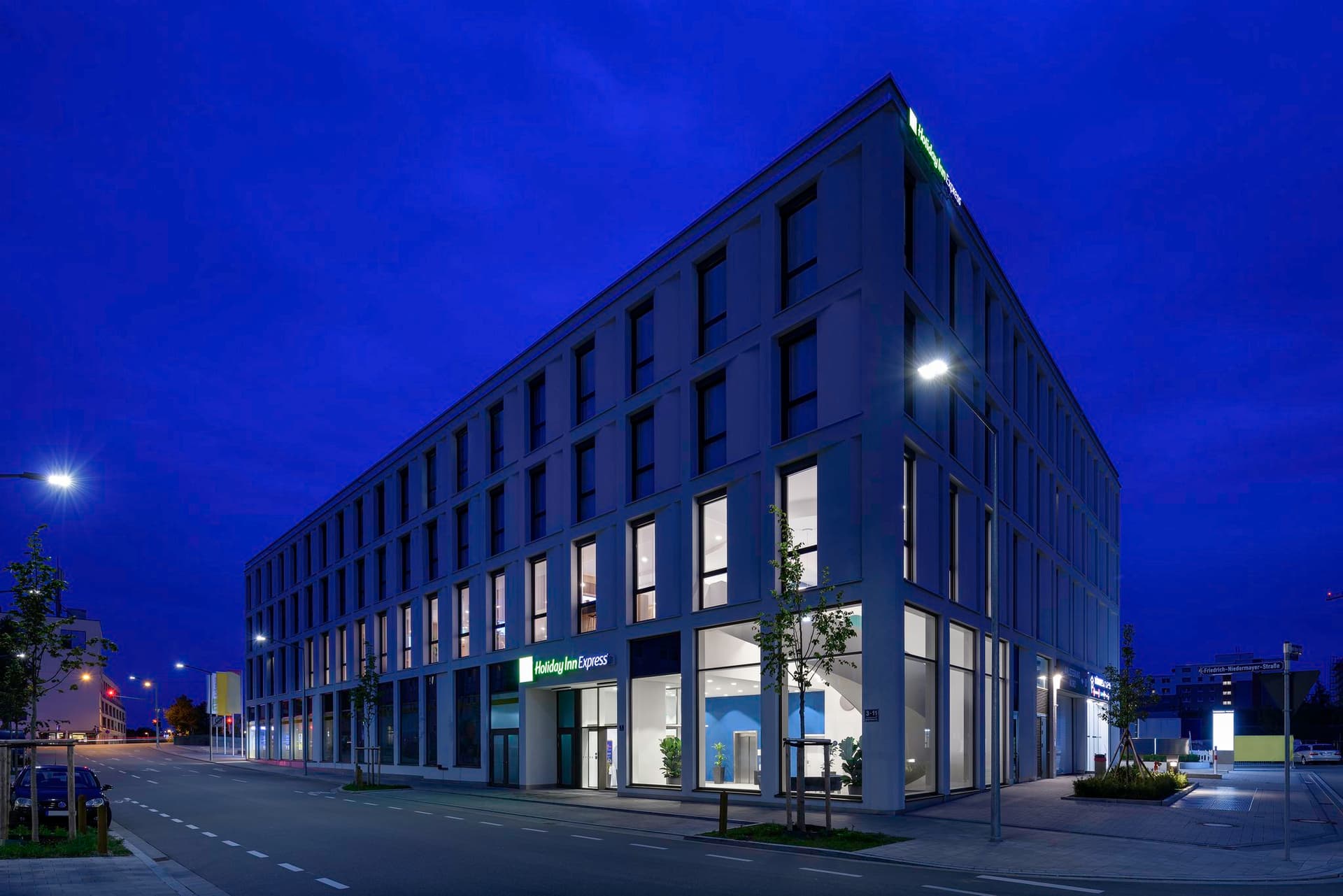 Holiday Inn Express Regensburg в Регенсбург, DE