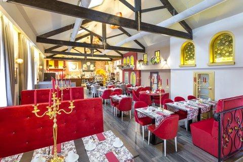 Porto, PT 的 Rubens Hotels Royal Village