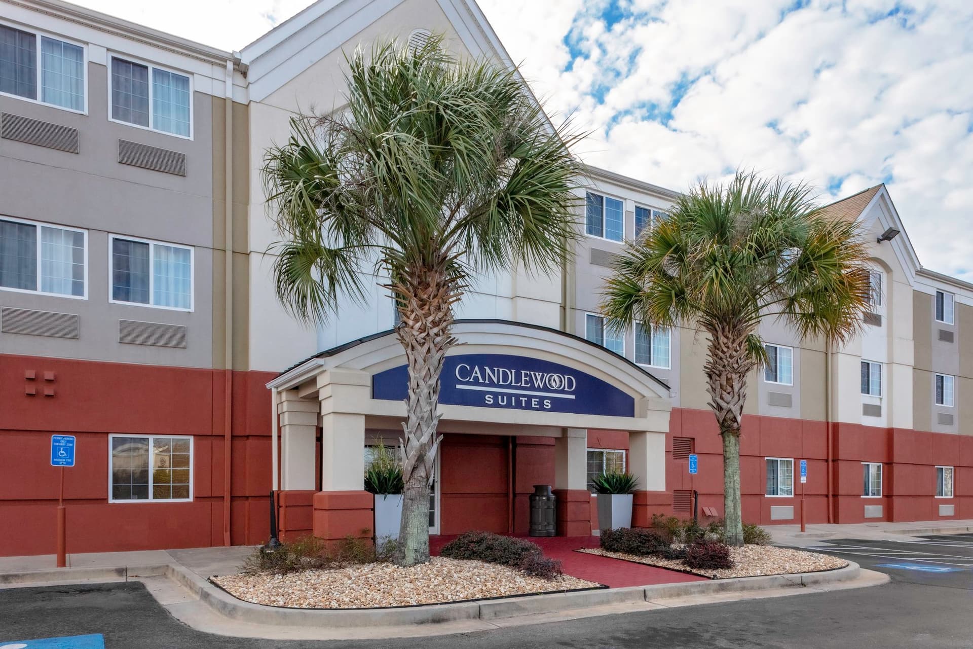 Candlewood Suites Warner Robins/Robins AFB в Уорнер Робинс, GA