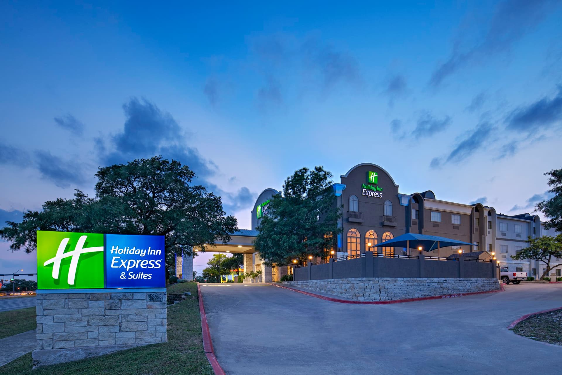 Holiday Inn Express Hotel Cedar Park в Кедровый парк, TX