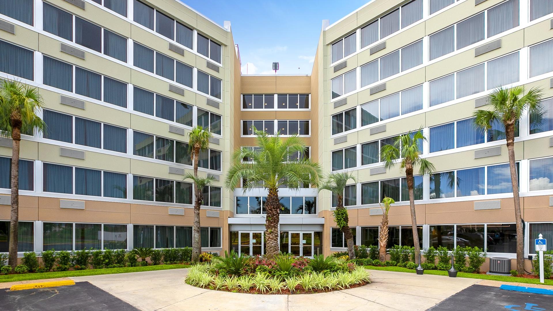 Holiday Inn Panama City в Панама-Сити, FL
