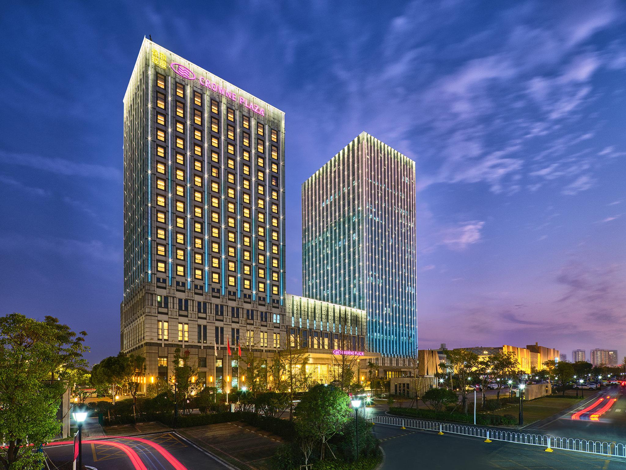 Crowne Plaza Wuhan Development Zone image