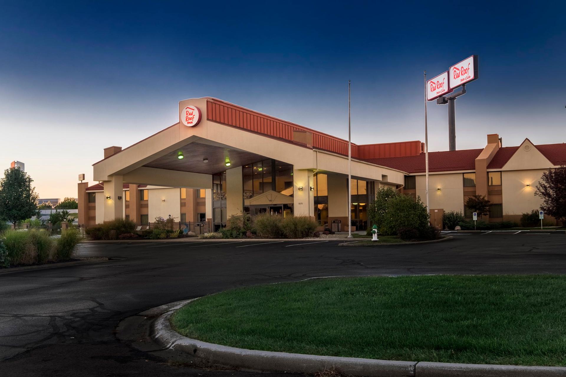 Red Roof Inn & Suites Cincinnati North - Mason в Cincinnati, OH