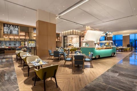 Holiday Inn Zhengzhou High-tech Zone в Чжэнчжоу, CN