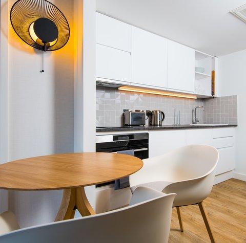 Staybridge Suites Cardiff в Кардифф, GB3