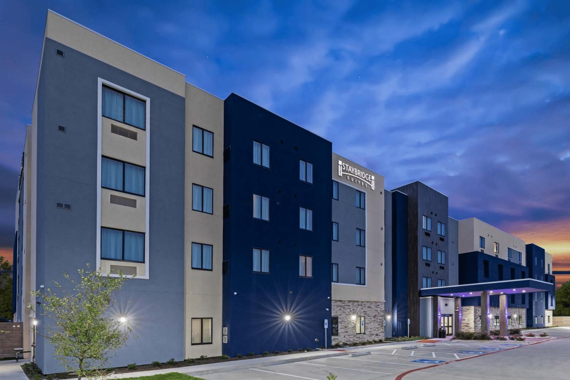Staybridge Suites Waco South - Woodway в Вудуэй, TX