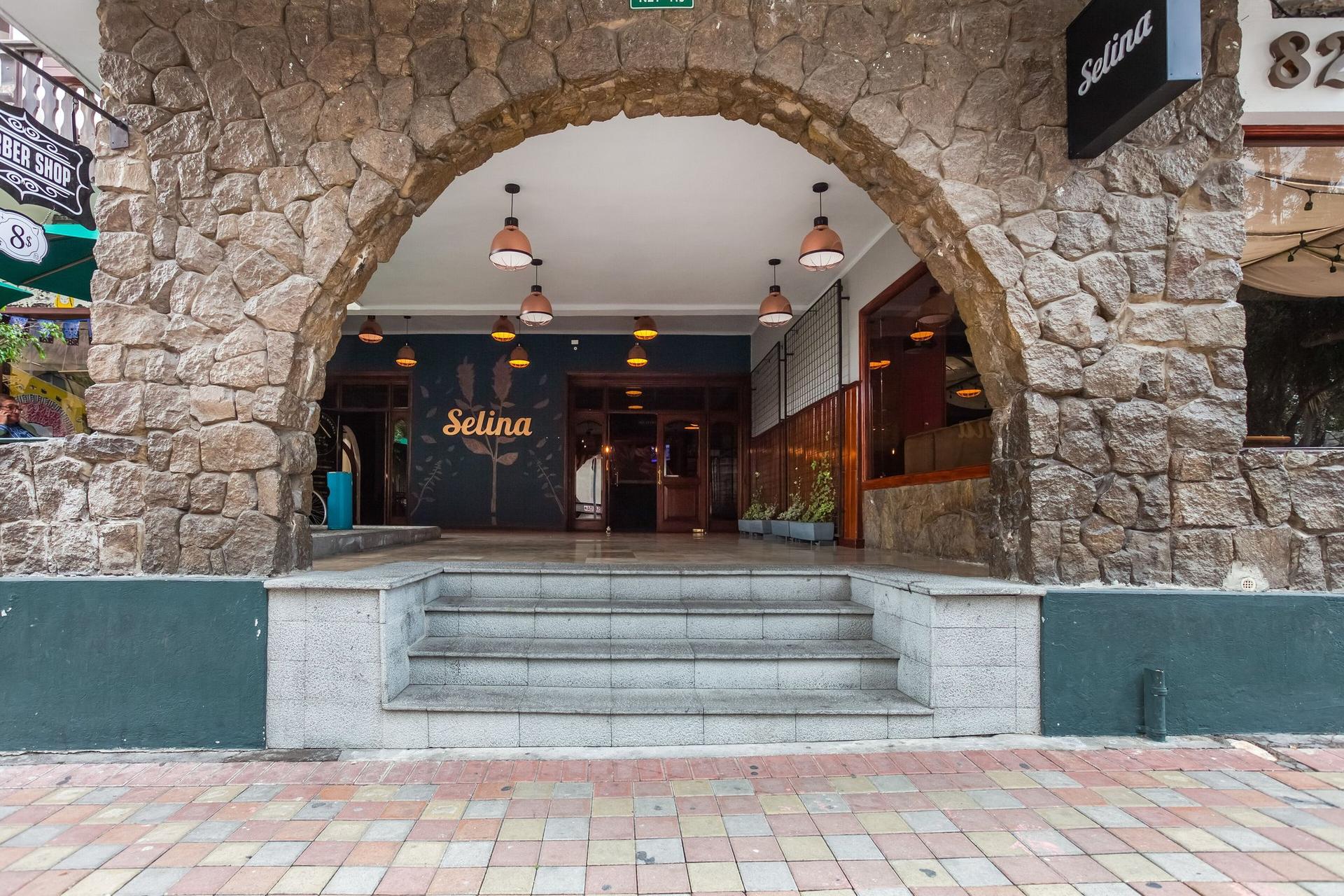 Quito, EC 的 Selina Quito
