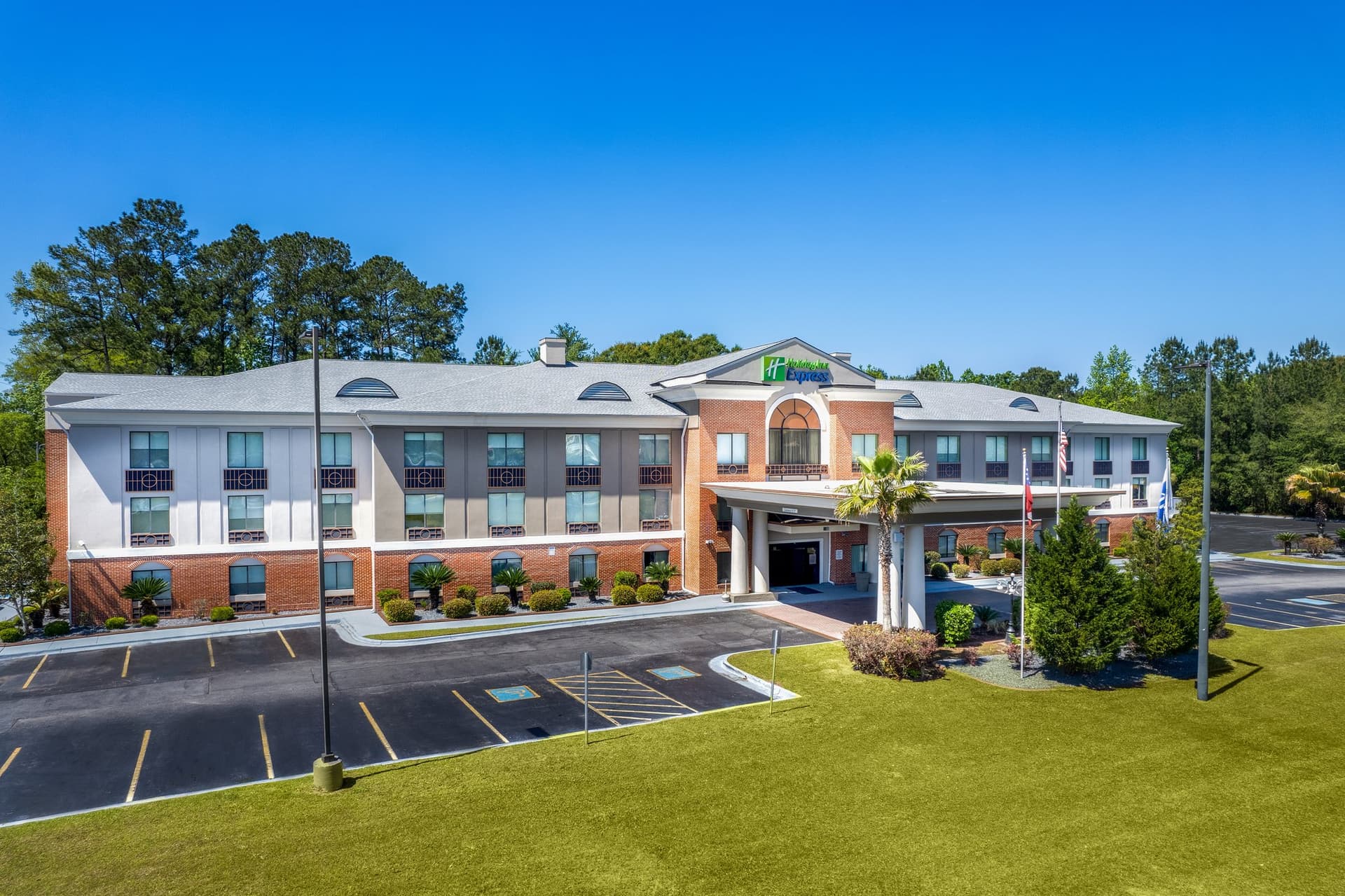 海恩斯維爾, GA 的 Holiday Inn Express Hotel & Suites Hinesville