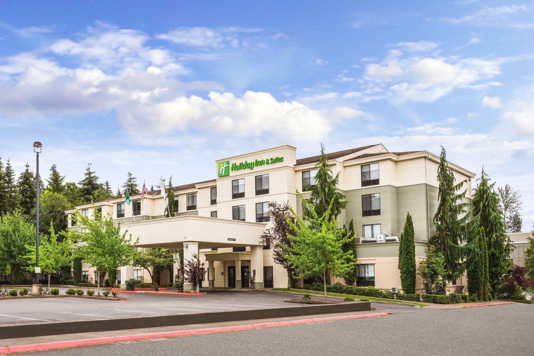 Holiday Inn & Suites Bothell image