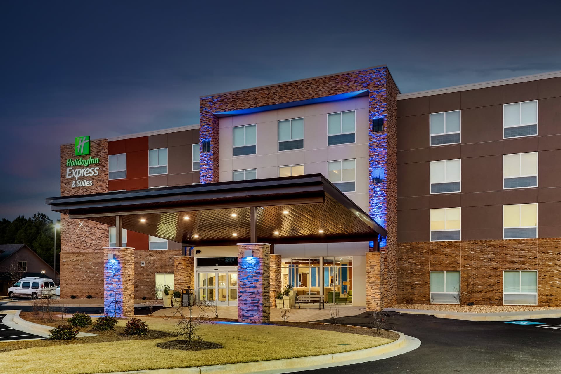 Holiday Inn Express & Suites Dawsonville в Доусонвилл, GA