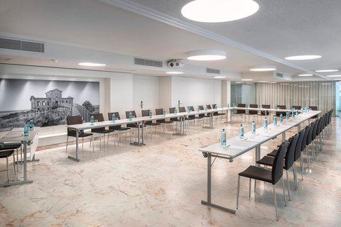 El Prat De Llobregat, ES 的 Salles Hotel Ciutat del Prat