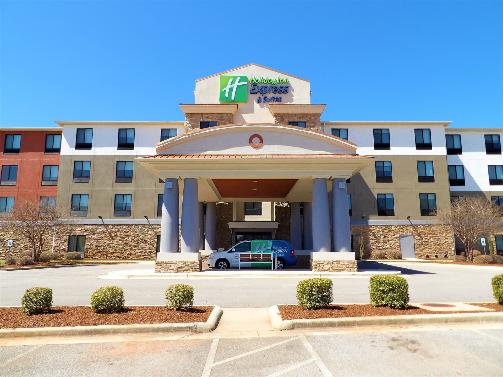 Holiday Inn Express & Suites Huntsville West - Madison a Madison, AL