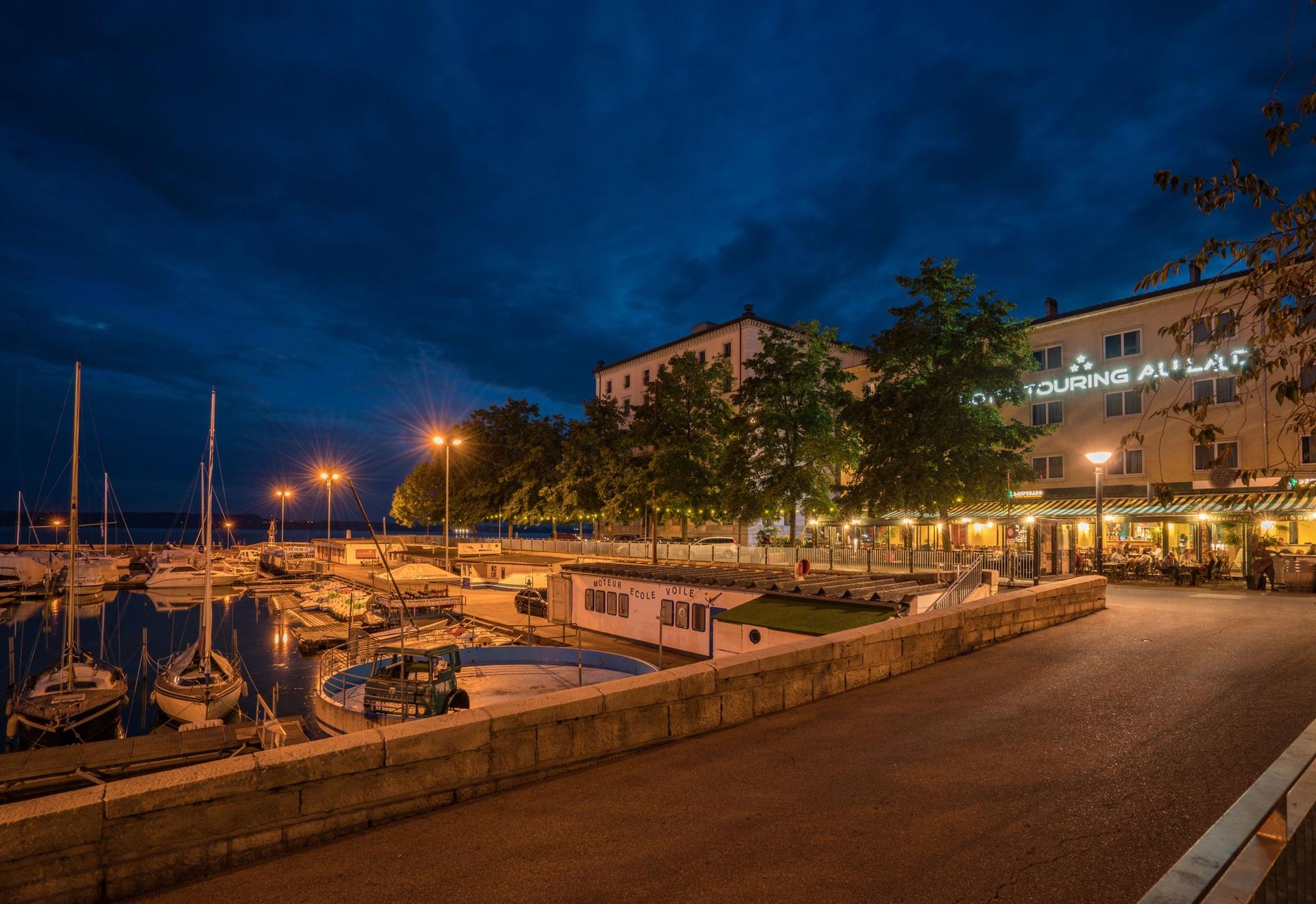 Hotel Touring au Lac ใน Neuchatel, CH