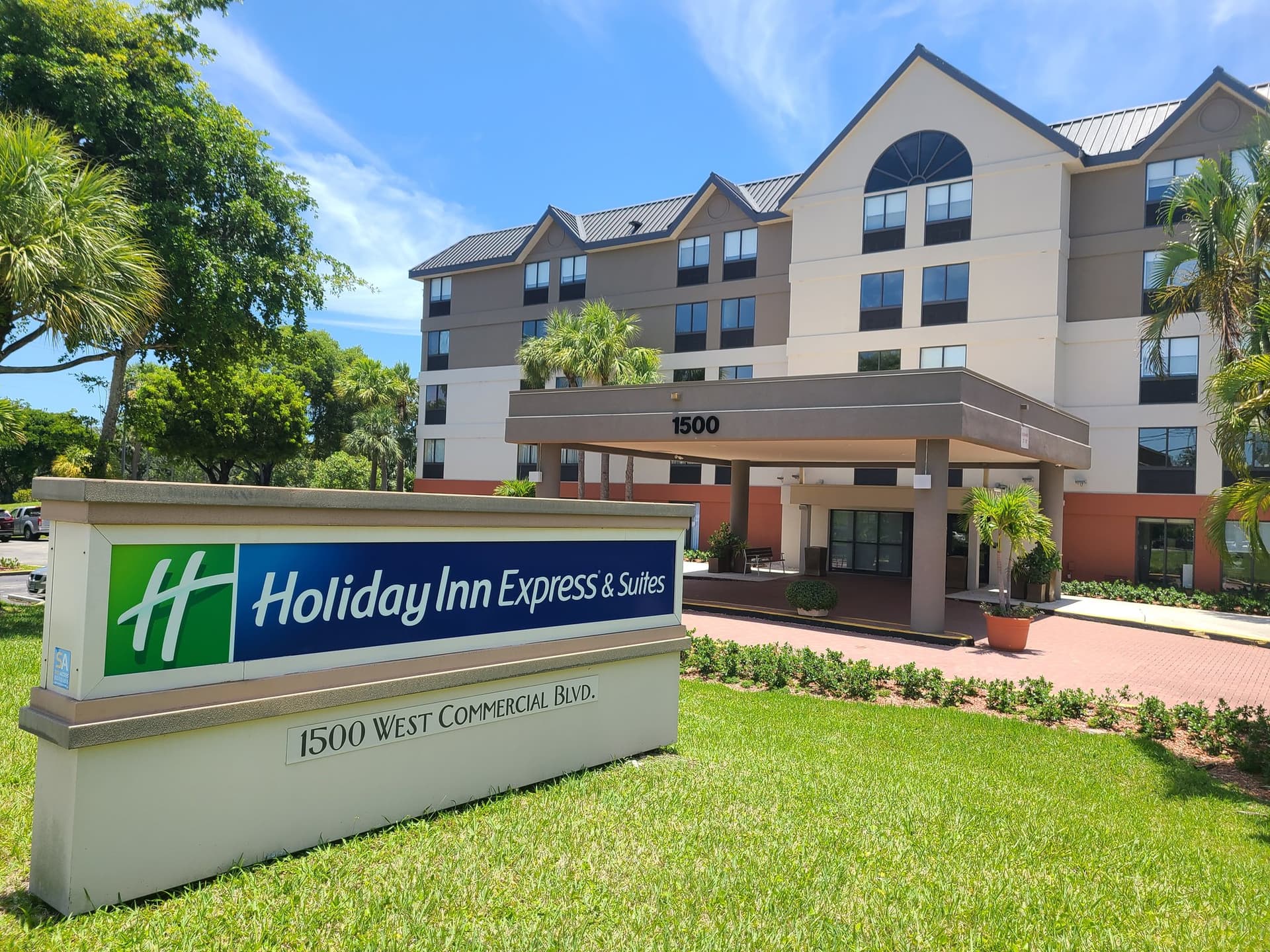 Holiday Inn Express Ft. Lauderdale N- Exec Airport в Форт-Лодердейл, FL