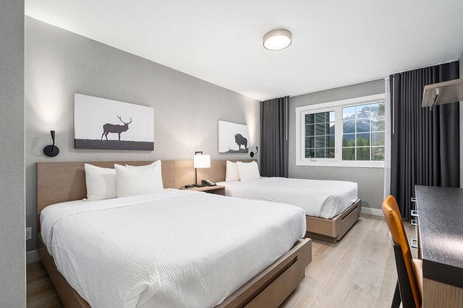 Lake Louise Inn в CA