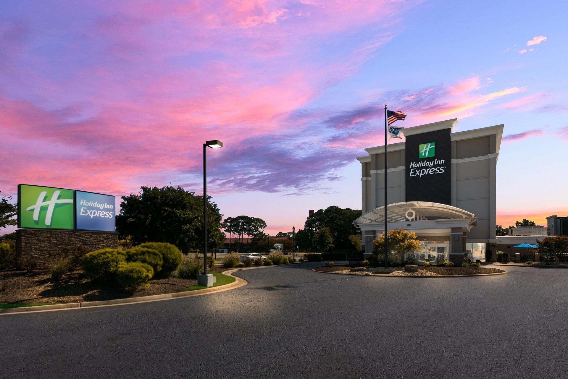 Holiday Inn Express Hampton - Coliseum Central в Хэмптон, VA