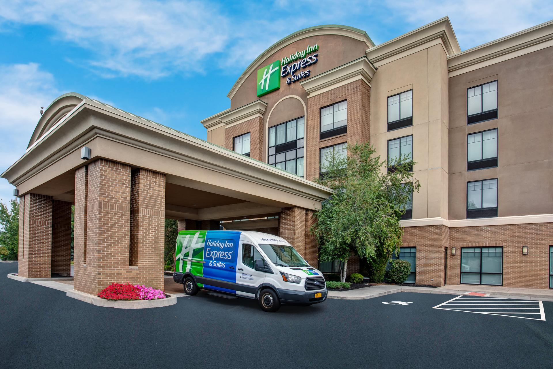 Holiday Inn Express Hotel & Suites Rochester Webster в Рочестер, NY