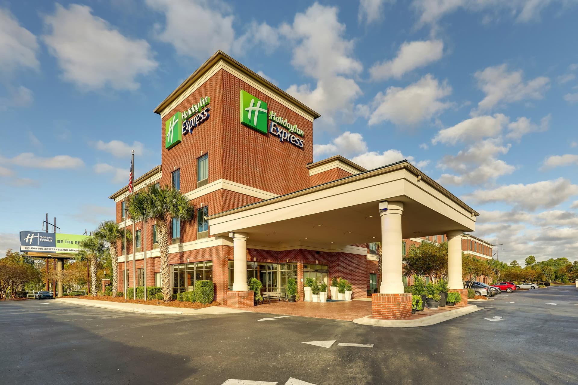 Holiday Inn Express Leland - Wilmington Area в Леланд, NC