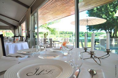 รูปสถานที่จัดงาน