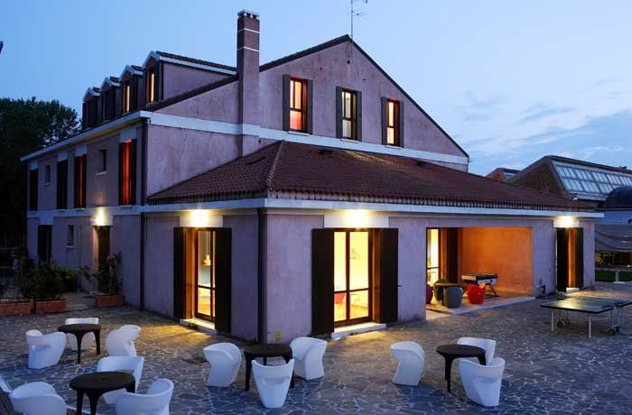 รูปสถานที่จัดงาน