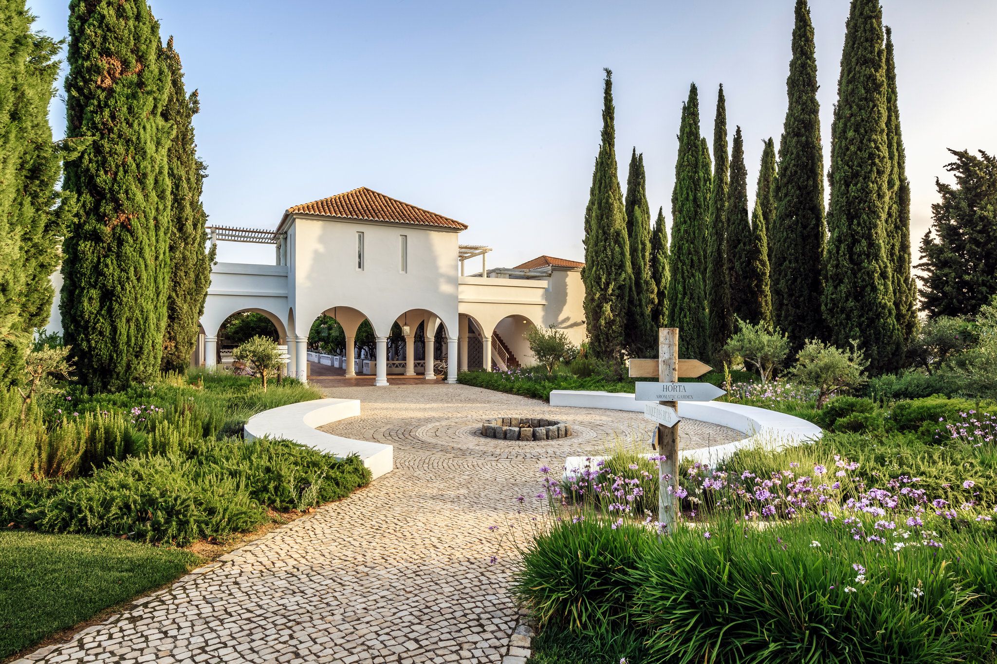 รูปสถานที่จัดงาน