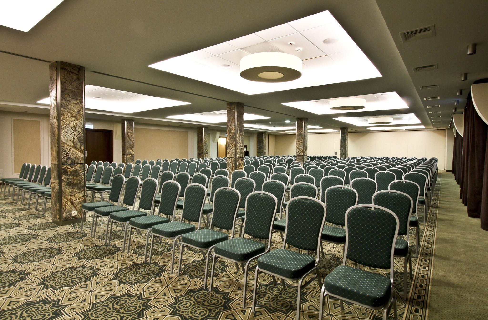 รูปสถานที่จัดงาน