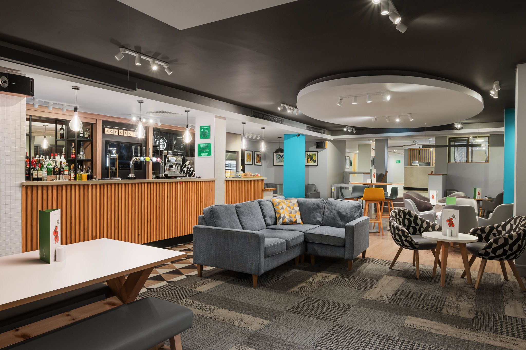 รูปสถานที่จัดงาน