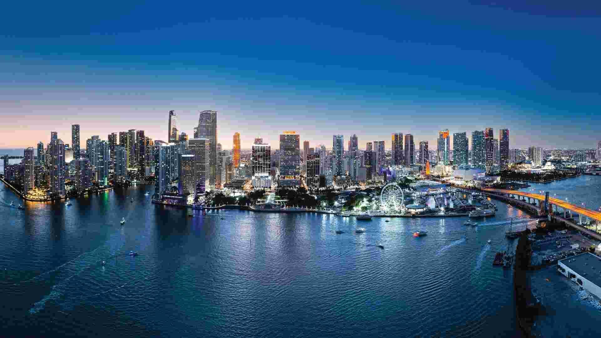 Downtown Miami 2024/25