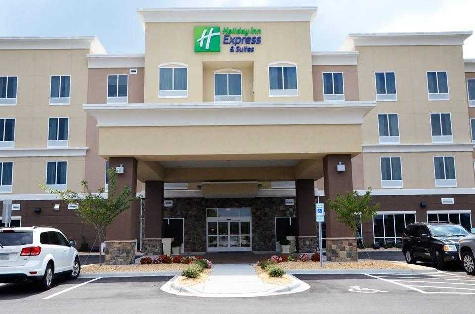Holiday Inn Express Hotel & Suites Goldsboro - Base Area, Goldsboro, NC