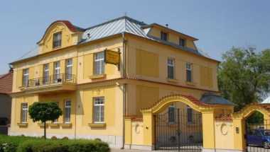 Penzion Tillerova Vila in Lazne Bohdanec, CZ