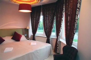 Hotel & Restaurant Zara i Topolcany, SK