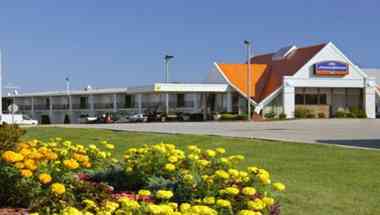 Howard Johnson by Wyndham Middletown Newport Area in Middletown, RI