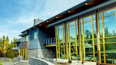 Azuridge Estate Hotel image