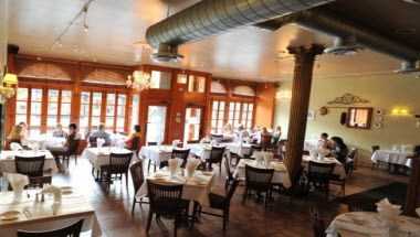 Basil Leaf Cafe в Chicago, IL