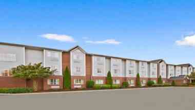 Microtel Inn & Suites by Wyndham Greenville / Woodruff Rd, Greenville, SC