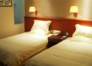 Jiangdu West Changjiang Road Hotel в Янчжоу, CN