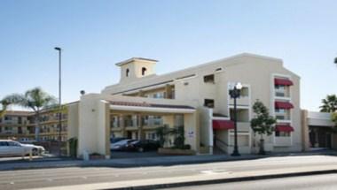 Super 8 by Wyndham El Cajon CA image