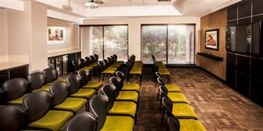 Garden Court O.R. Tambo International Airport в Kempton Park, ZA