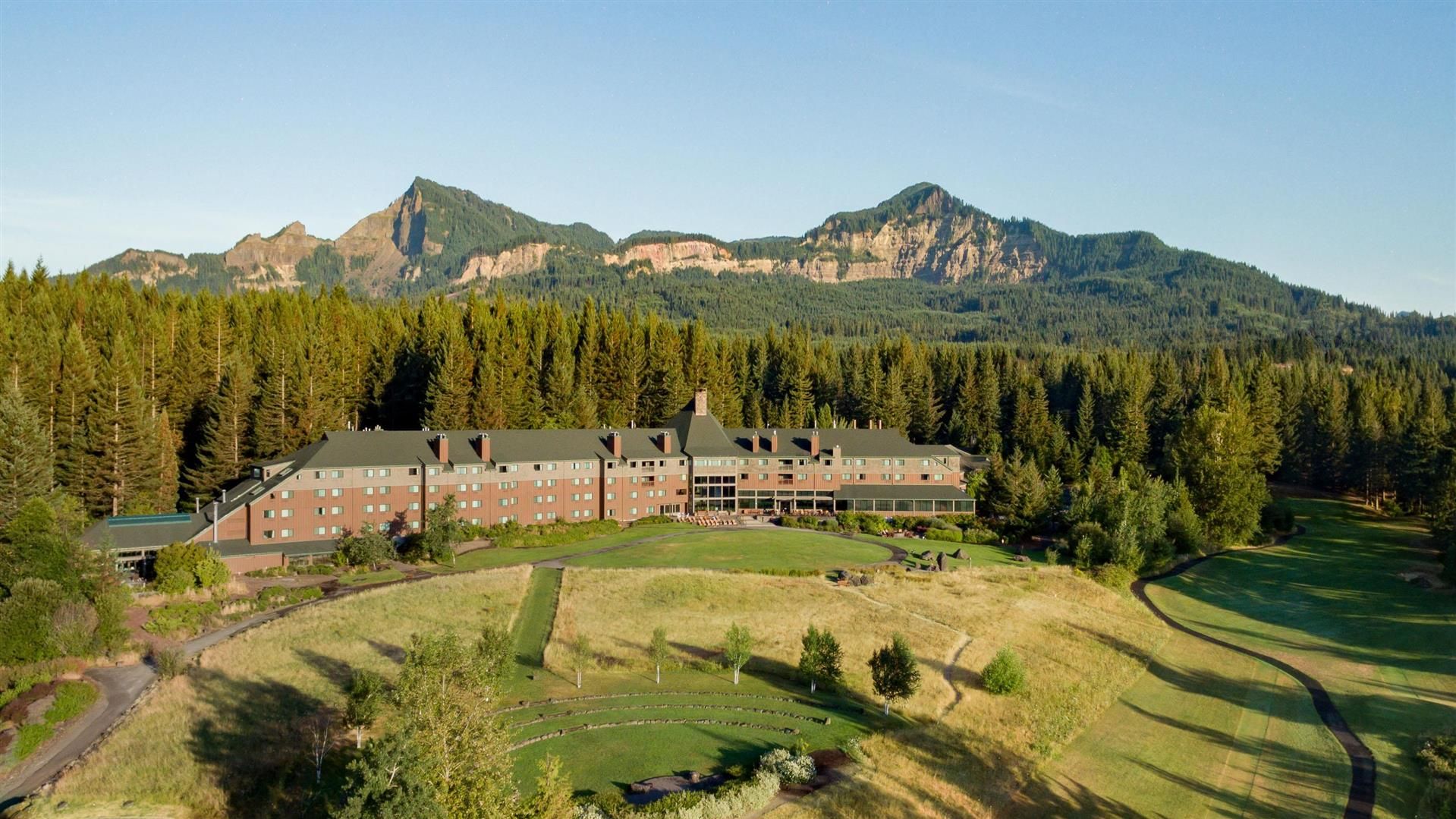 รูปสถานที่จัดงาน