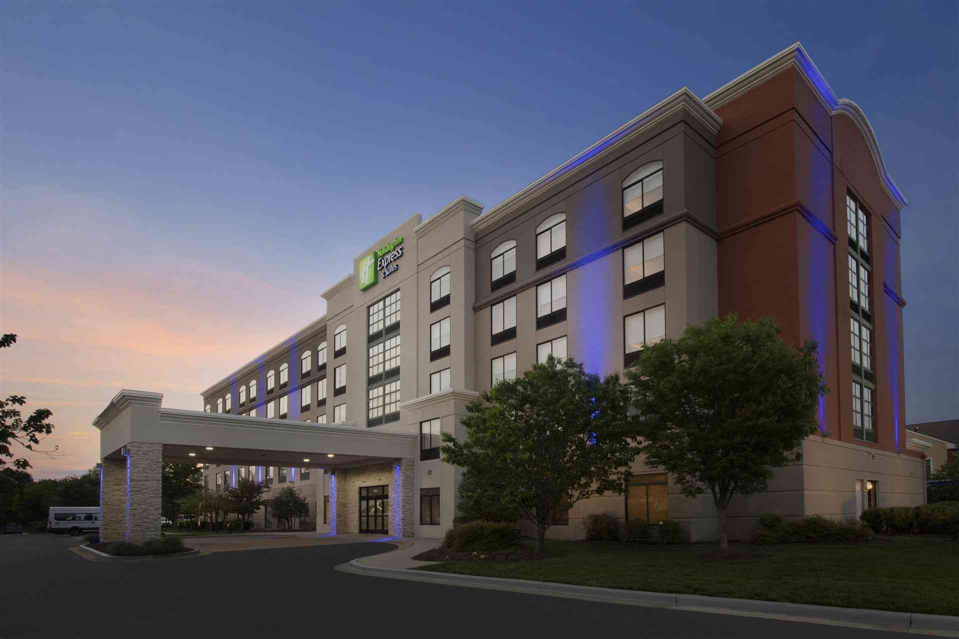 Holiday Inn Express & Suites Baltimore - BWI Airport North, Linthicum, MD