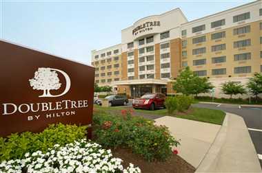 DoubleTree by Hilton Hotel Sterling - Dulles Airport i Sterling, VA