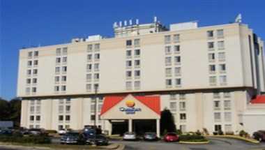 Comfort Inn and Suites Alexandria in Alexandria, VA